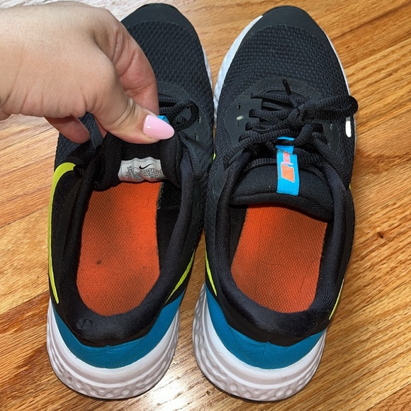 Nike Revolution 5 Big Kids’s Running Shoes - Picture 5 of 7